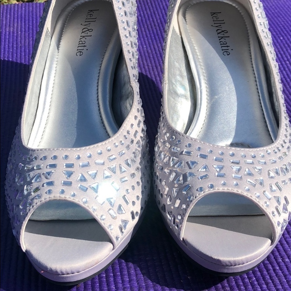 Kelly & Katie sequined shoes - Picture 1 of 8